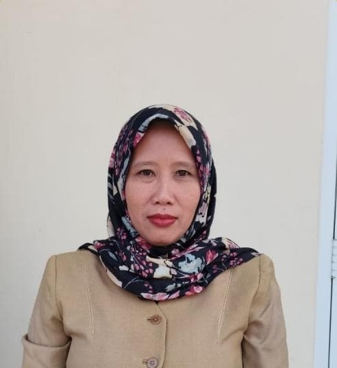 Potret Surtiningsih, Dukuh Jamblangan.